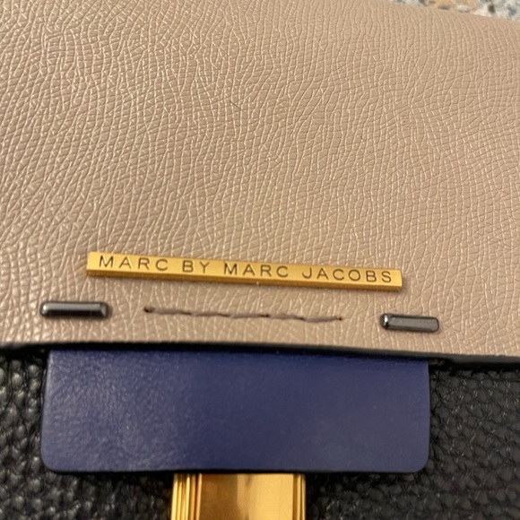 Marc Jacob beautiful leather clutch - Picture 2 of 9
